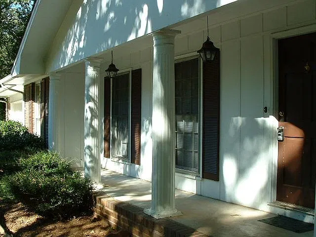 6 bed, 5000 sqft, $2,300 — Photo 3