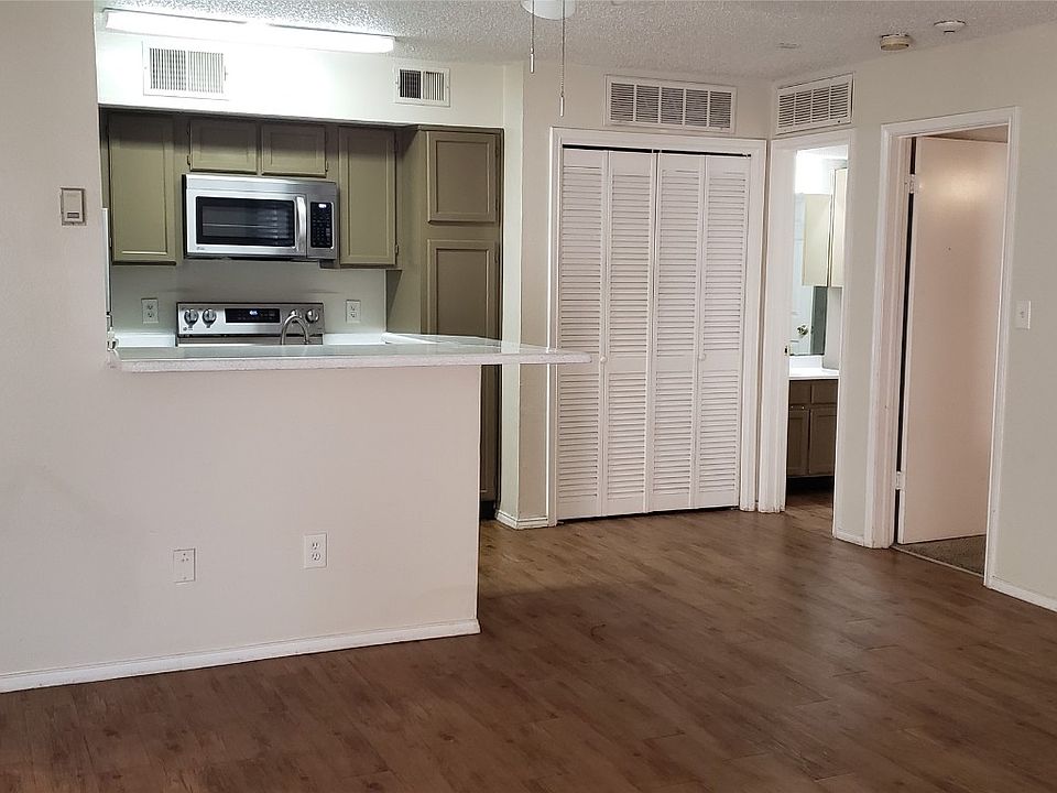 Arlington Oaks Condominiums Apartment Rentals Arlington, TX Zillow