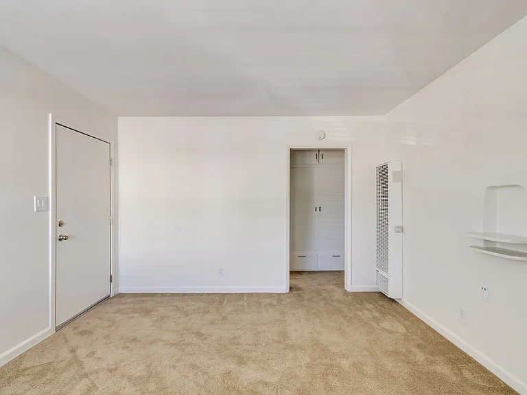 Antone Apartments — Photo 9