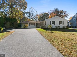 9 Robinson Rd, Severna Park, MD 21146