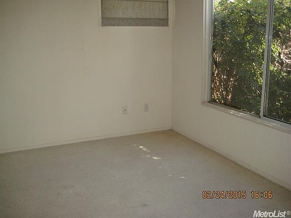 5th image of 408 Roan Ct