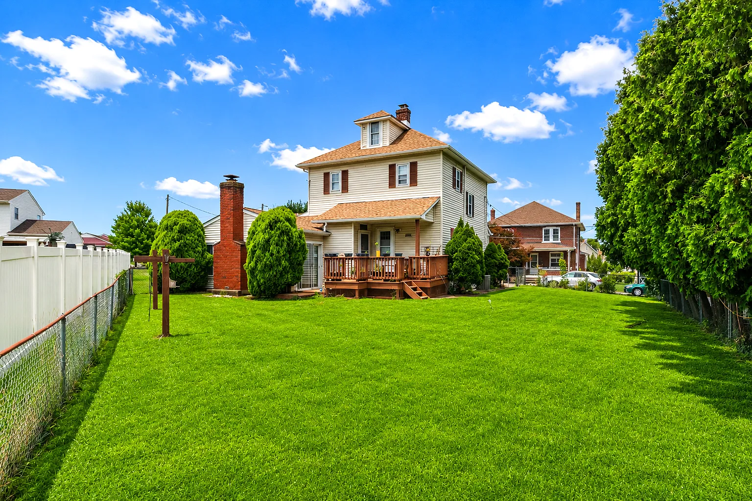 3 bed, 1.5 bath, 1890 sqft, $3,000 — Photo 3