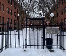817 E 46th St #207, Chicago, IL 60653