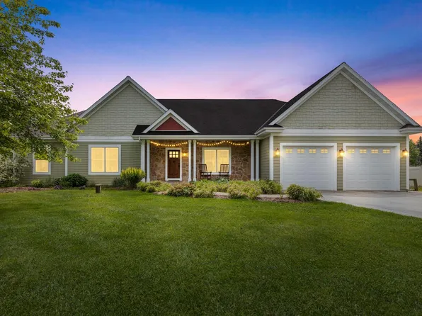 1265 Westwood DRIVE, Grafton, WI 53024