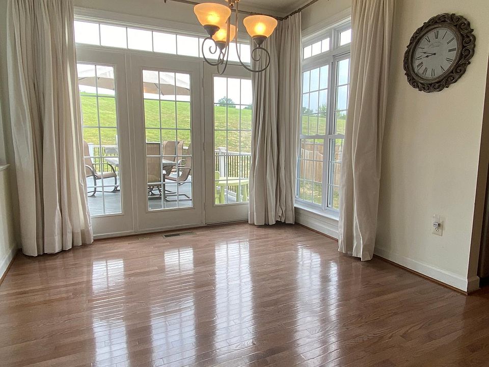 3625 Stonewall Manor Dr, Triangle, VA 22172 Zillow