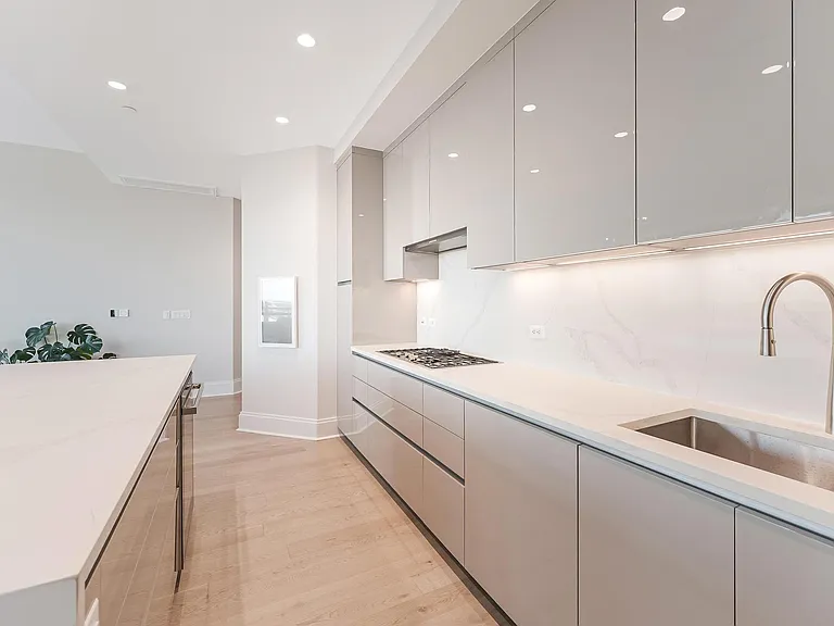 7887 Jones Branch Dr #1002 — Photo 16