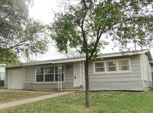 206 Saxon Dr, San Antonio, TX 78213
