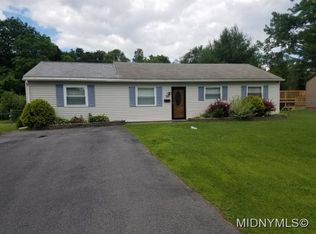 409 Jeanette Dr, Utica, NY 13502