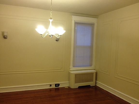 4th image of 2130 E Washington Ln