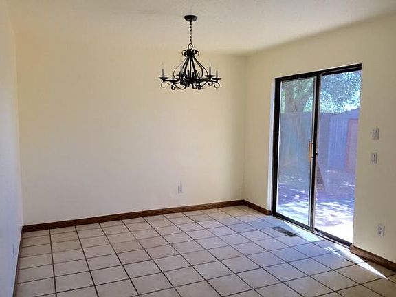 4th image of 504 Caminito
