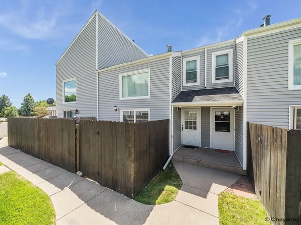 114 Brookfield Ct APT 2, Cheyenne, WY 82009
