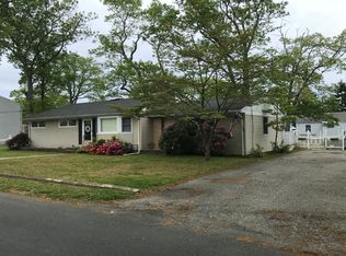 411 Greenwood Ln, Brick, NJ 08723