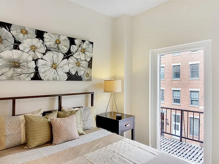 227 Columbus Dr #204B — Photo 4