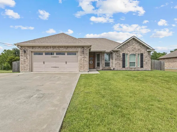 965 Amber Kay Ln, Bridge City, TX 77611