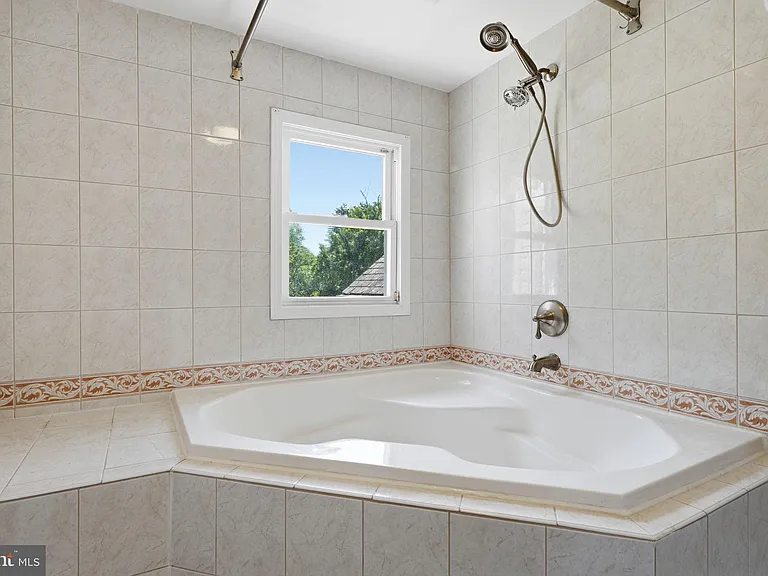612 Bustleton Pike — Photo 17