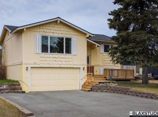 8581 Pioneer Dr, Anchorage, AK 99504