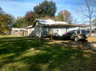 310 S Walnut St, Commerce, OK 74339