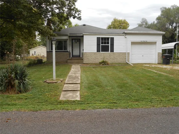 423 E Spring Ave, Greenville, IL 62246