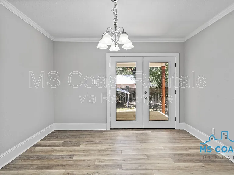 1612 Gordon Ave — Photo 7