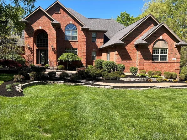 8037 Woodbridge Ct, Springboro, OH 45066