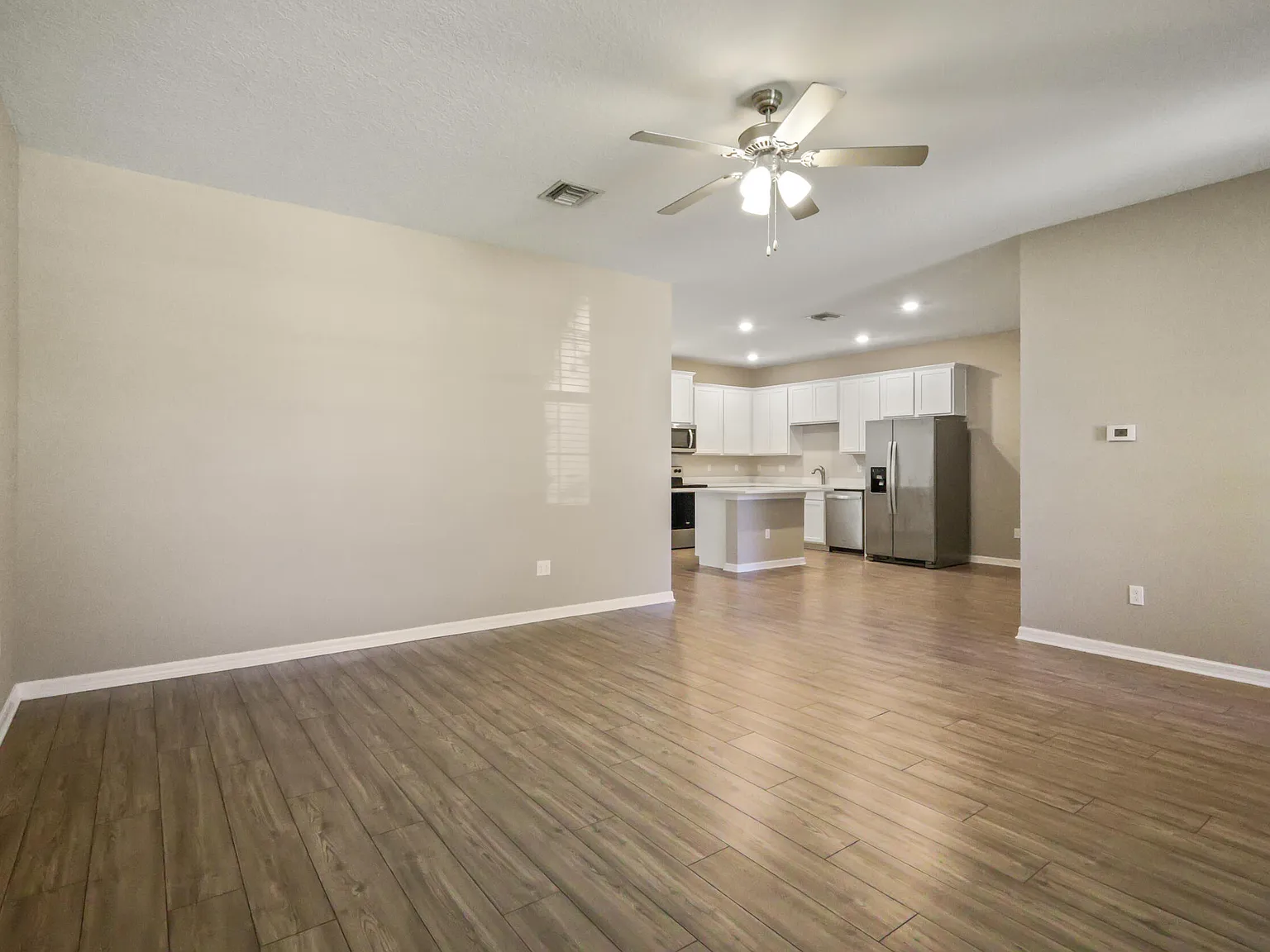 2 bed, 2.0 bath, 1245 sqft, $2,100 — Photo 3