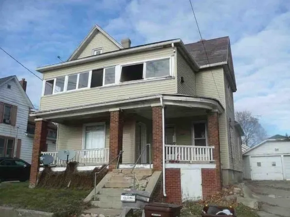 756-760 W Pleasant St, Freeport, IL 61032