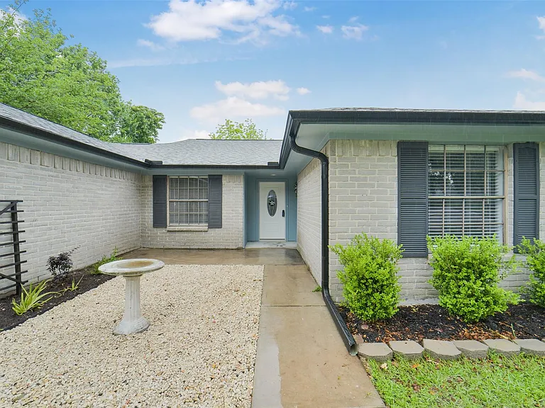 21211 Park Mount Dr — Photo 4