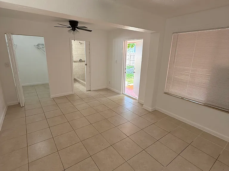 549 Jennings Ave — Photo 8