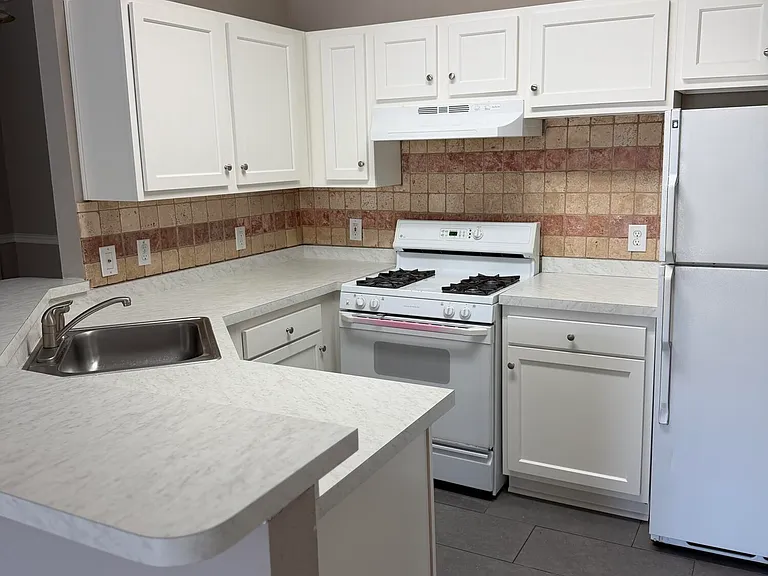 13810 Sutton Park Dr N #1122 — Photo 3