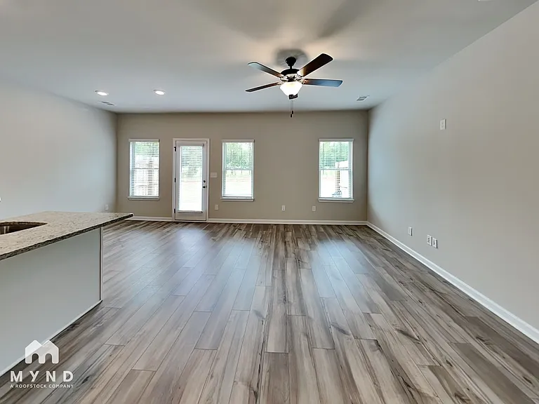 80 Skipjack Ct — Photo 2