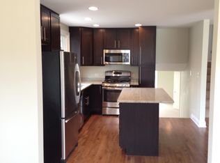 134 Mulberry Rd, Deerfield, IL 60015