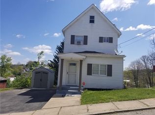 21 Hill St, Manor, PA 15665