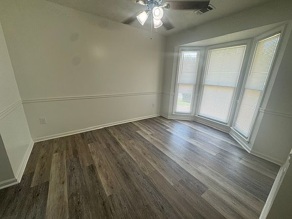 4th image of 6821 Playfield Dr