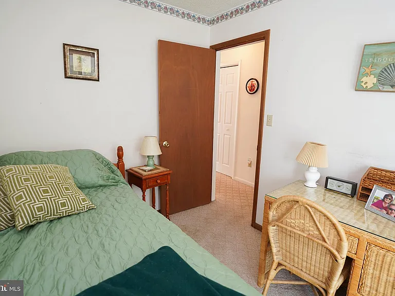 39028 Bayview W — Photo 53