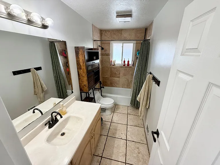 1159 N 250 E — Photo 25
