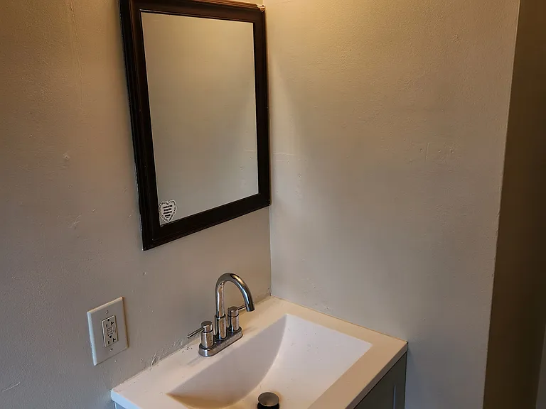 143 Howard Ave — Photo 13
