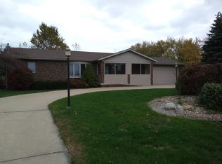 1196 W Center Rd, Essexville, MI