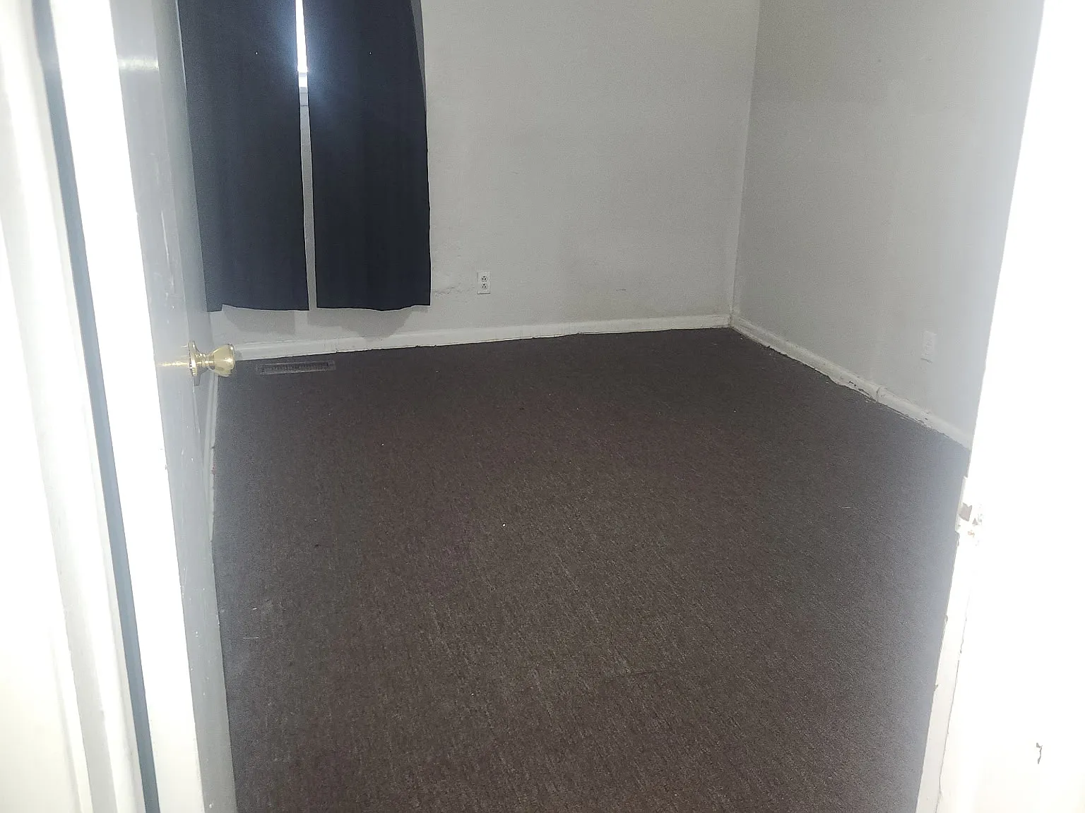 2 bed, 750 sqft, $1,000 — Photo 2