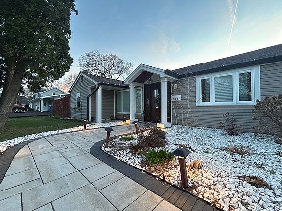 4th image of 532 N Randall Rd