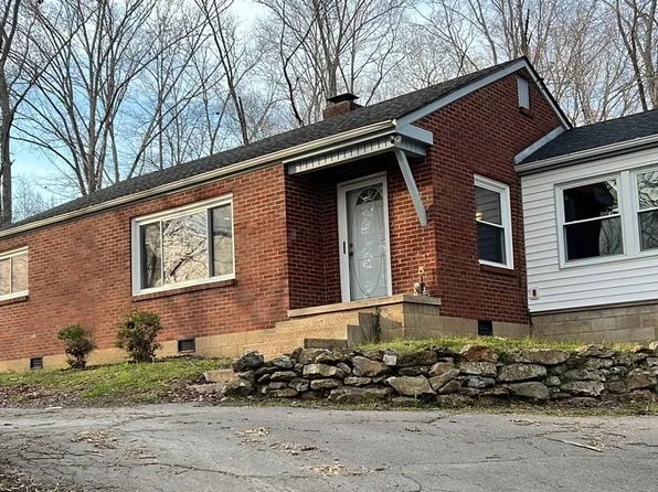 131 Oak St, Ashland City, TN 37015
