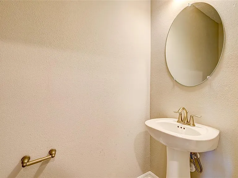 5512 Tripoli Dr — Photo 9