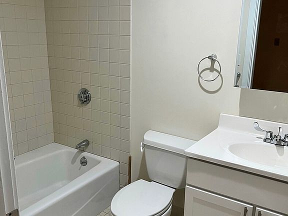 5th image of 44 Boylston St #408