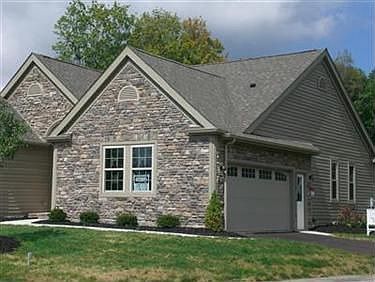 2nd image of 2050 Briarwood Ct