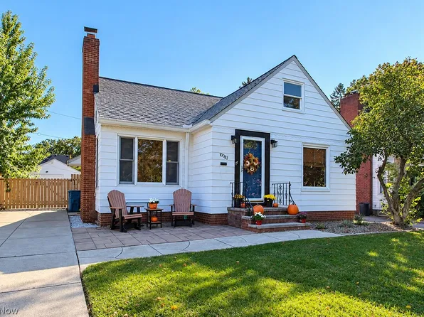 10083 Chesterfield Dr, Parma Heights, OH 44130