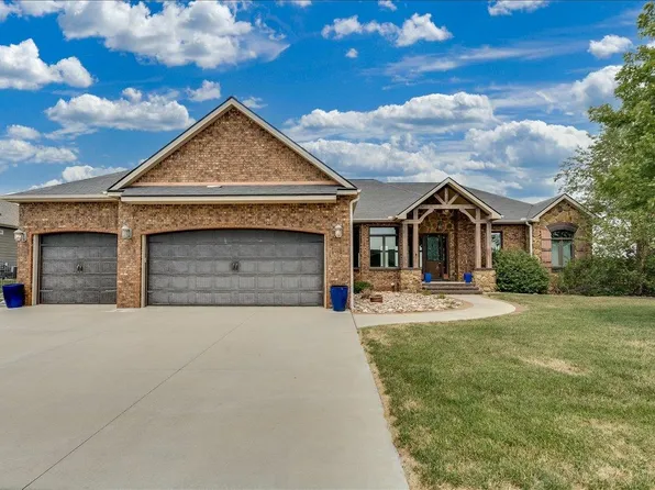 605 Wickersham Dr, McPherson, KS 67460
