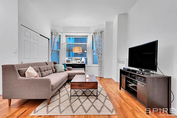 Rented by Spire Group | media 27