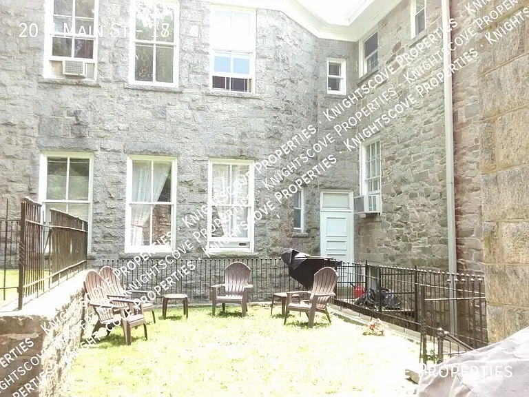 20 N Main St #17 — Photo 12