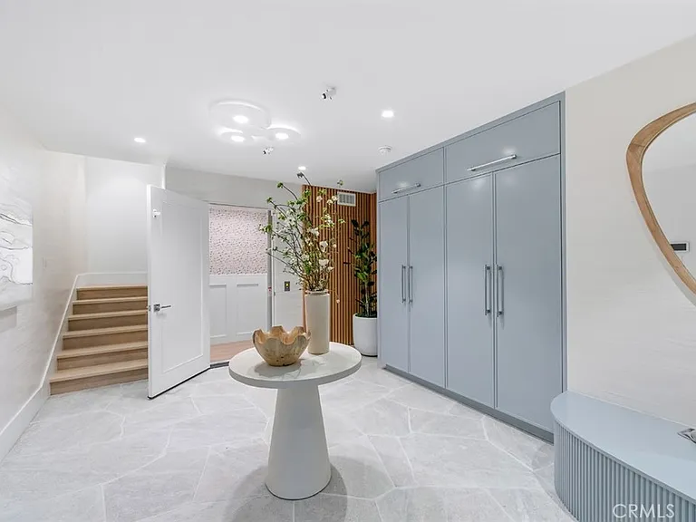 3130 Breakers Dr — Photo 6