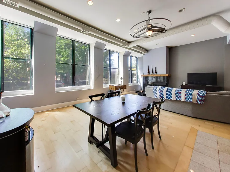 1760 W Wrightwood Ave #102 — Photo 10