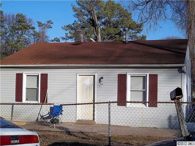 1st image of 924 N Highland St